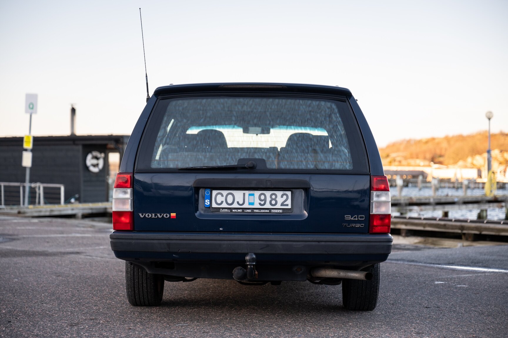 Exterior image of 1998 Volvo 940 Turbo