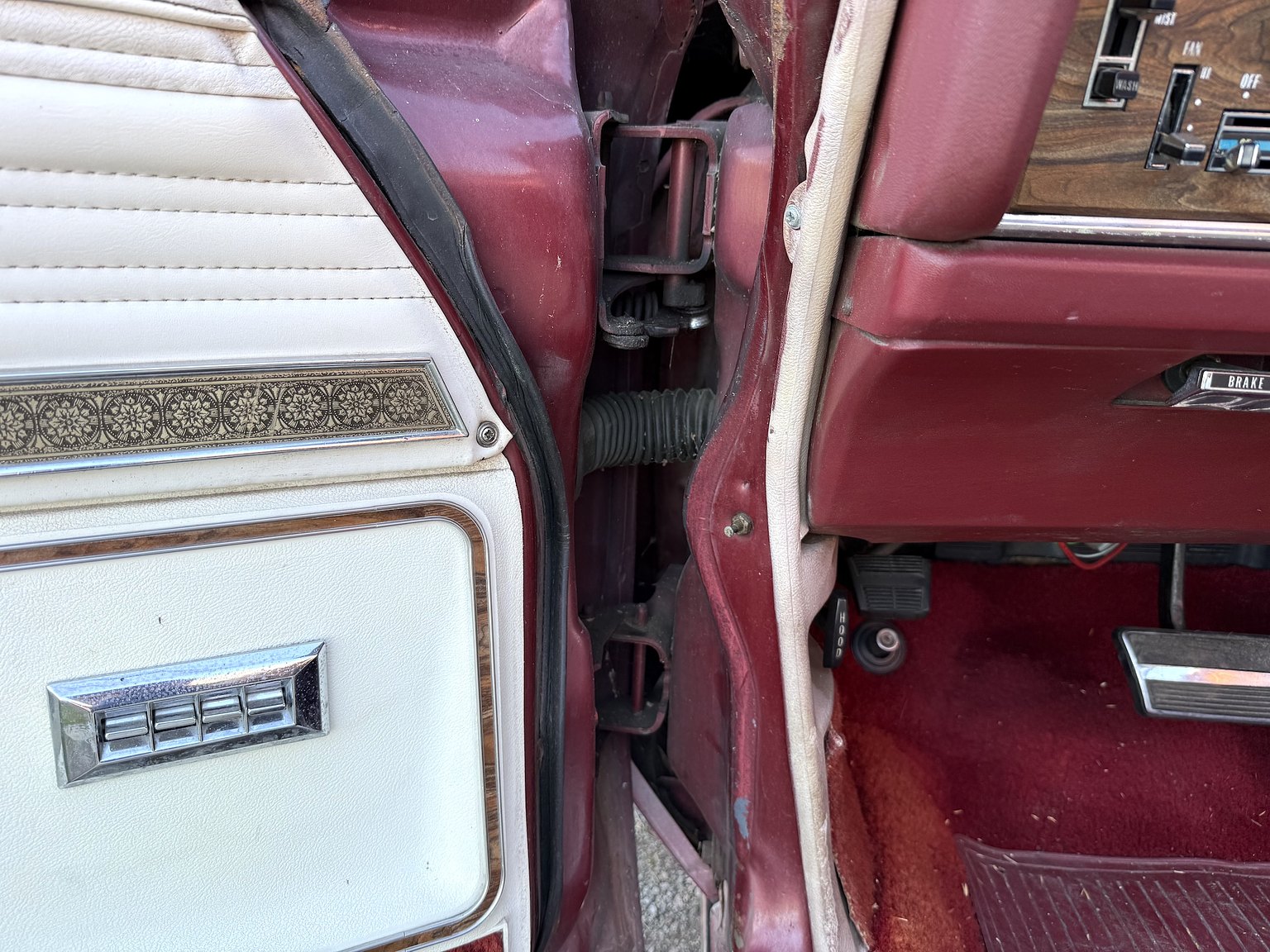 Interiörbild 1975 Oldsmobile Delta 88