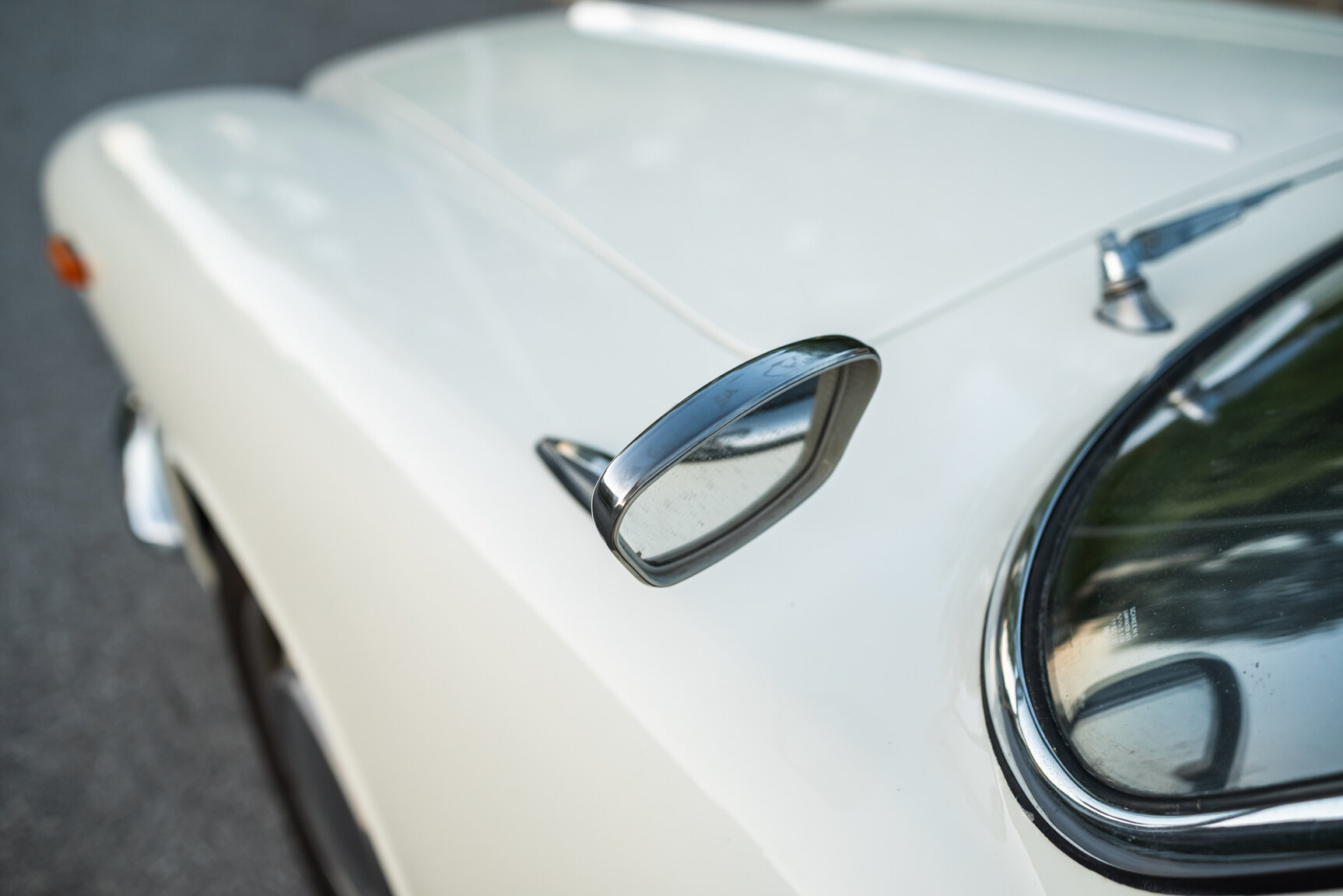 Exterior image of 1964 Lancia Flavia Vignale  