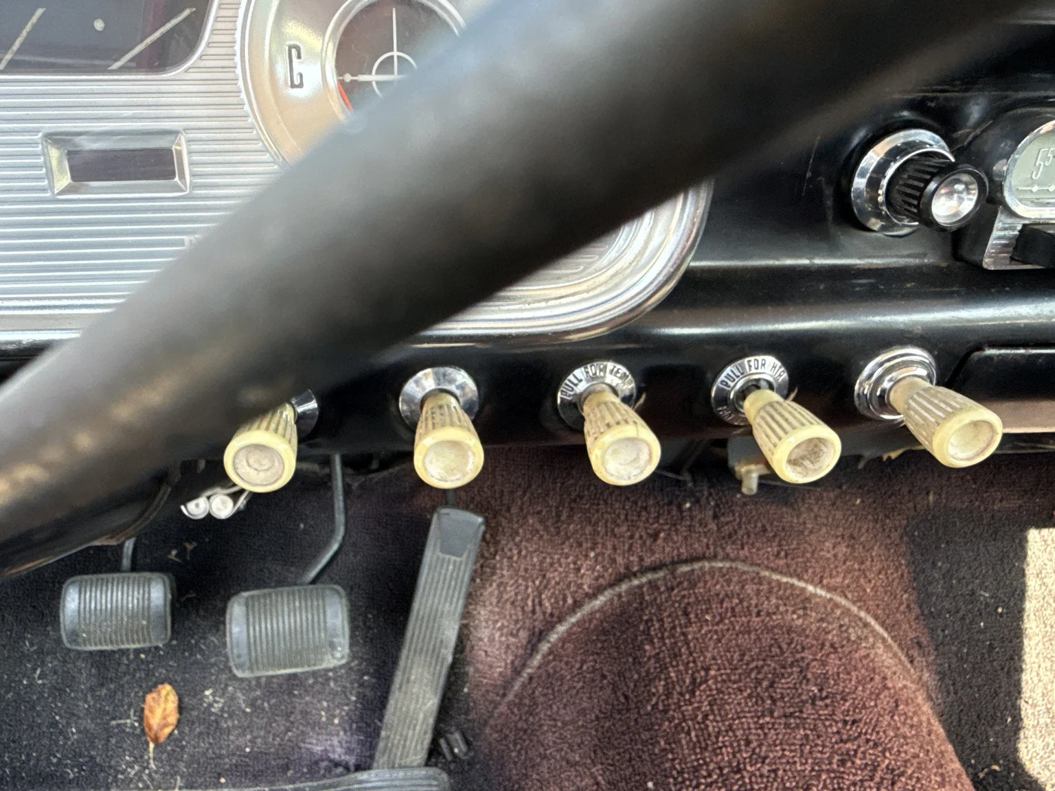 Interior image of 1961 Ford Falcon Tudor Sedan (32)
