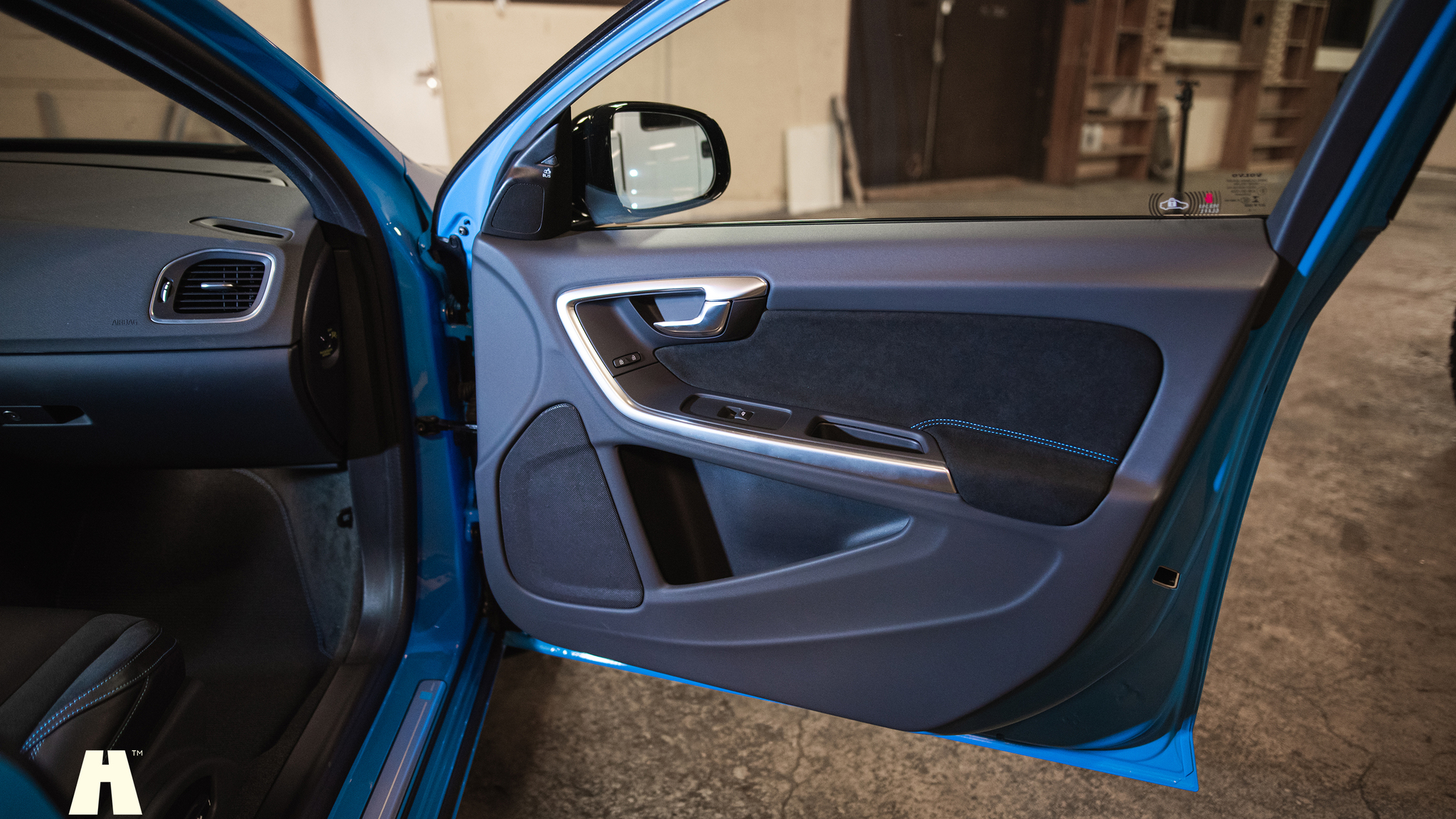Interior image of 2017 Volvo V60 Polestar T6