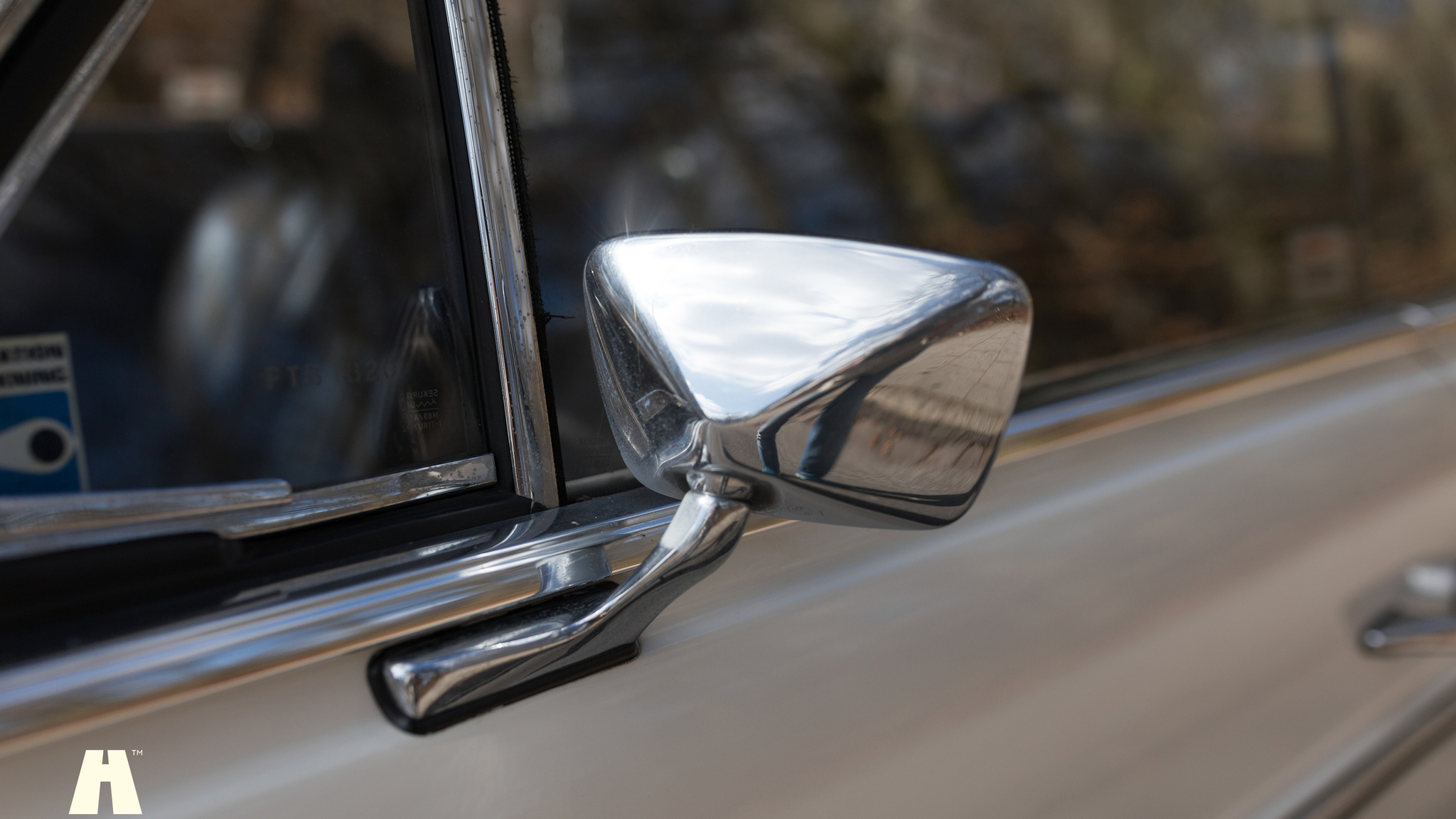 Exteriörbild på 1970 Mercedes 250 CE