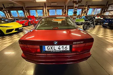 #<Image:0x00007f2ff26e5b58>