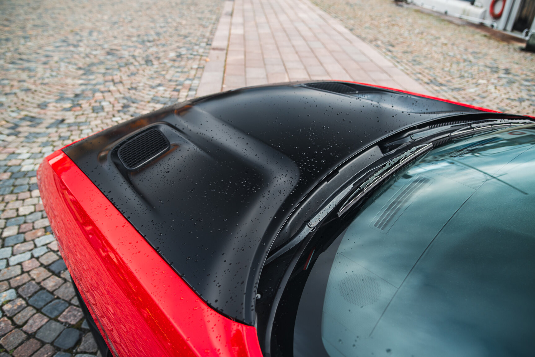 Exterior image of 2010 Dodge Challenger 5.7 V8 HEMI Manuell
