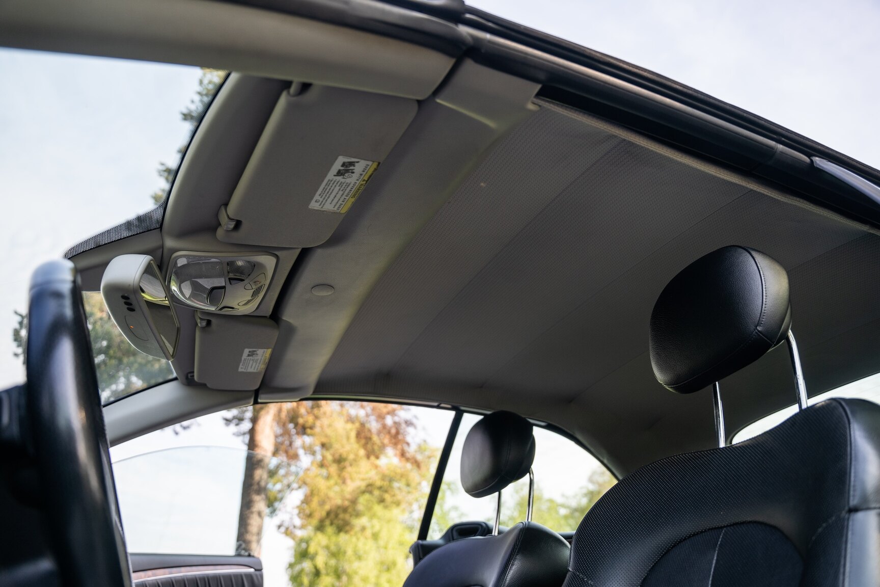 Interior image of 2009 Mercedes-Benz CLK 550