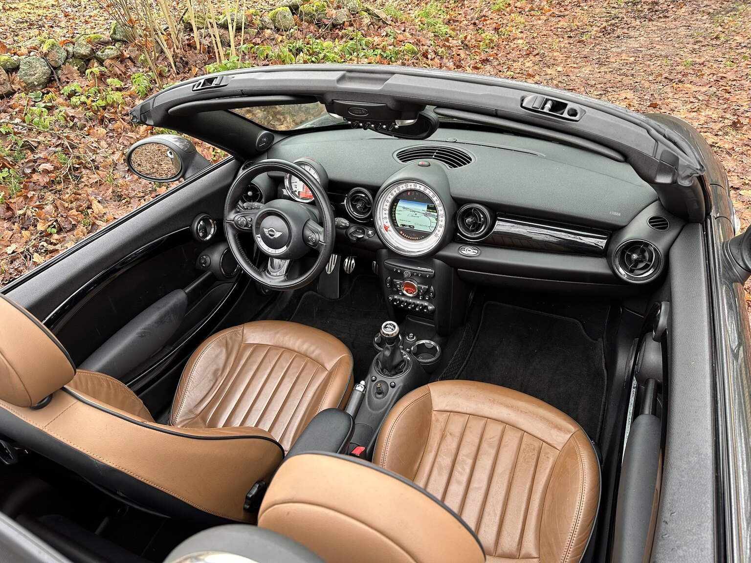 Interior image of 2012 Mini Cooper SD Roadster (34)