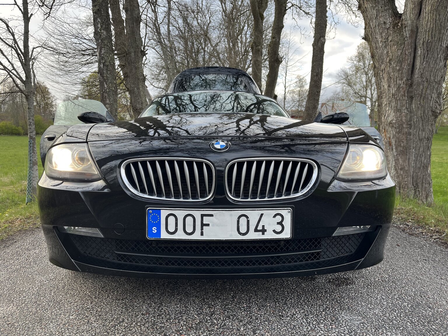 Exterior image of 2007 BMW Z4 3.0Si Coupé