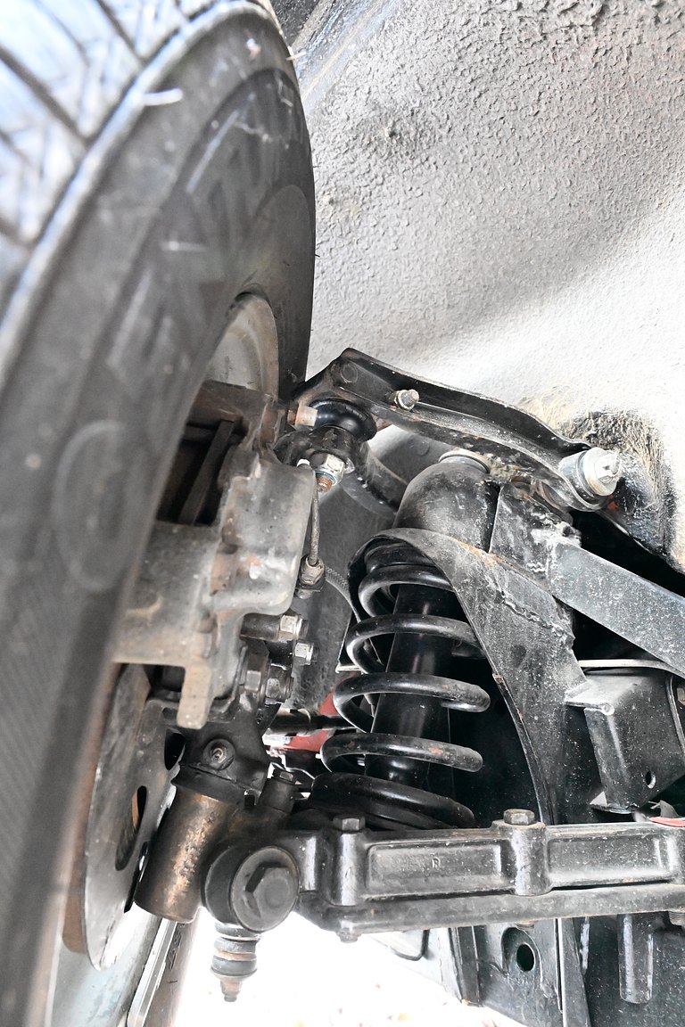 Image of 1971 Triumph TR6 mechanics