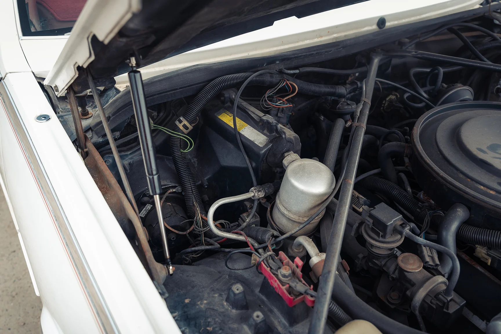 Image of 1984 Cadillac Eldorado Biarritz Convertible mechanics (10)
