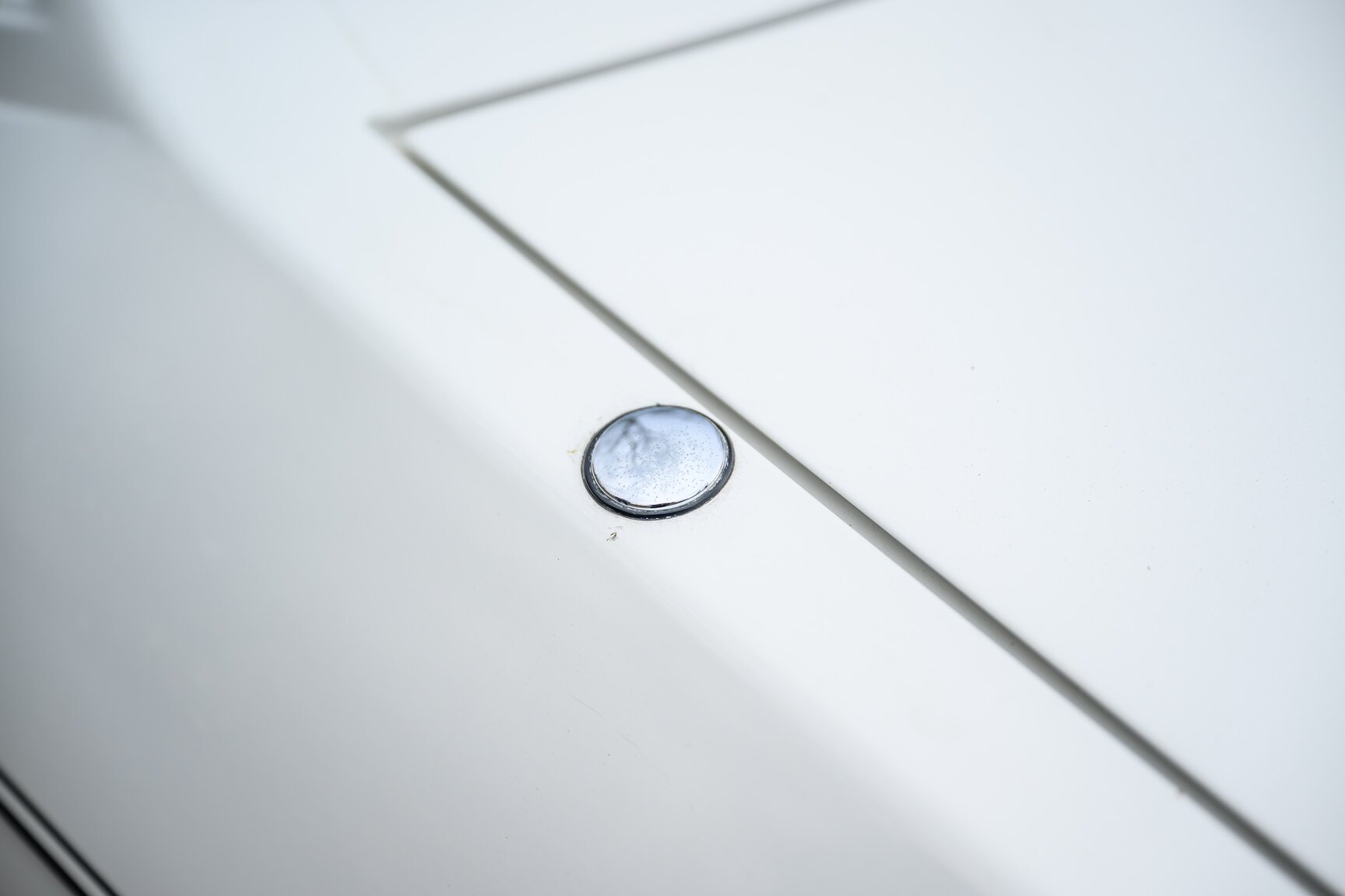 Exterior image of 1986 BMW 520i