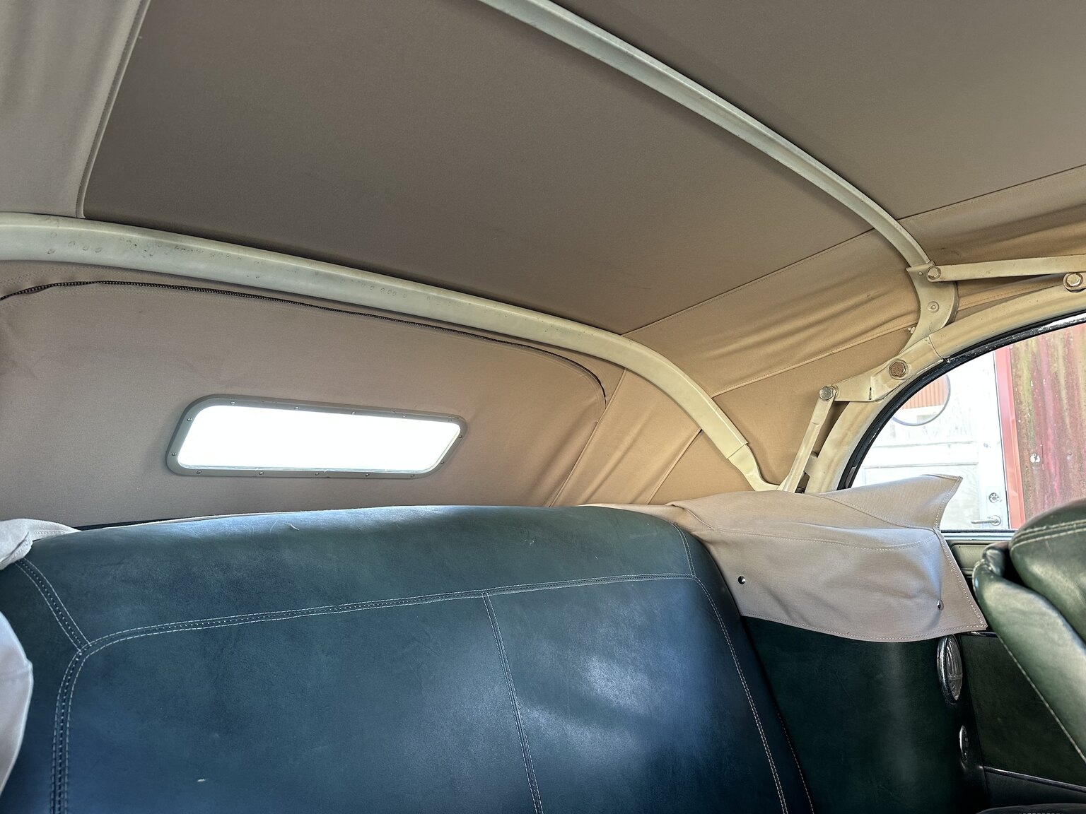 Interior image of 1950 Chrysler Windsor Convertible (24)