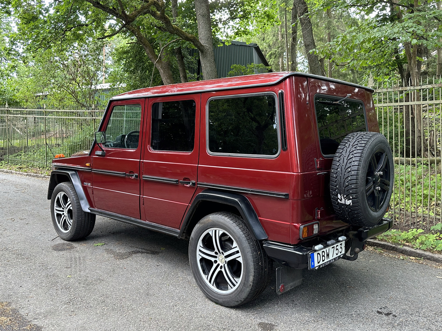 Exterior image of 1986 Mercedes 280 GE (3)