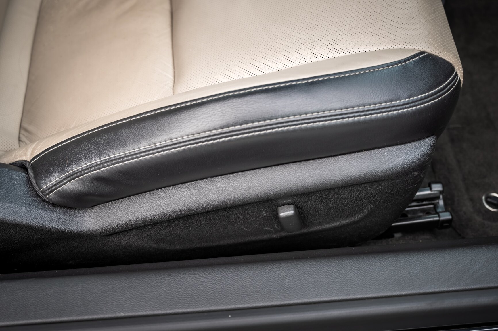 Interiörbild 2010 Chevrolet Camaro SS (62)