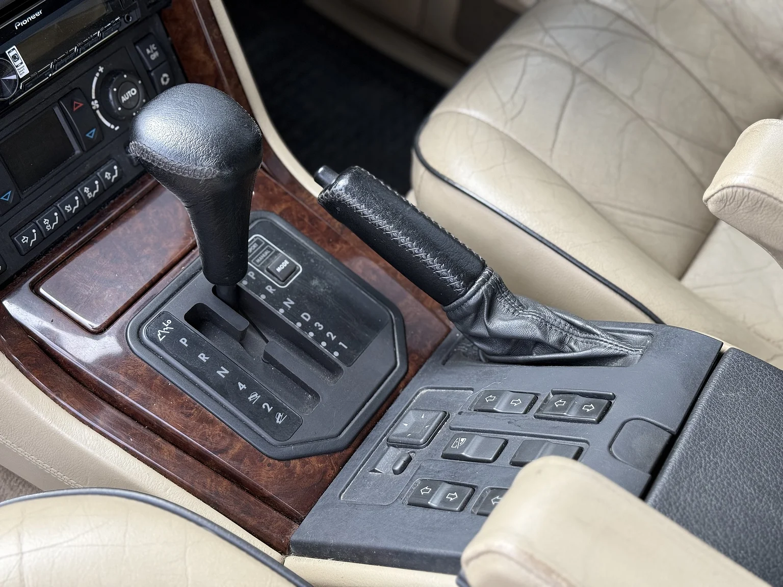 Innenraumfoto von 1998 Land Rover Range Rover P38 (55)