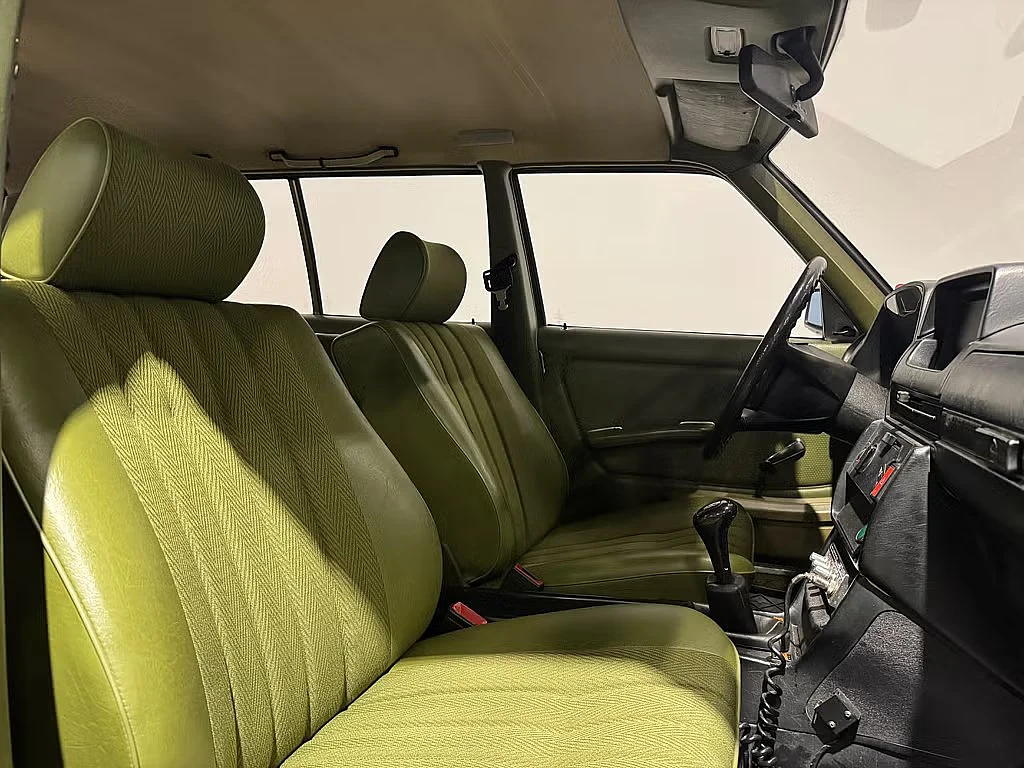 Interiörbild 1981 Mercedes 300D Lang (3)
