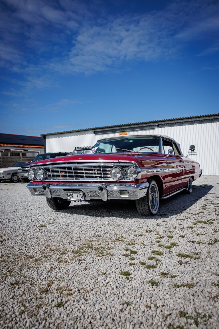 Exterior image of 1964 Ford Galaxie 500