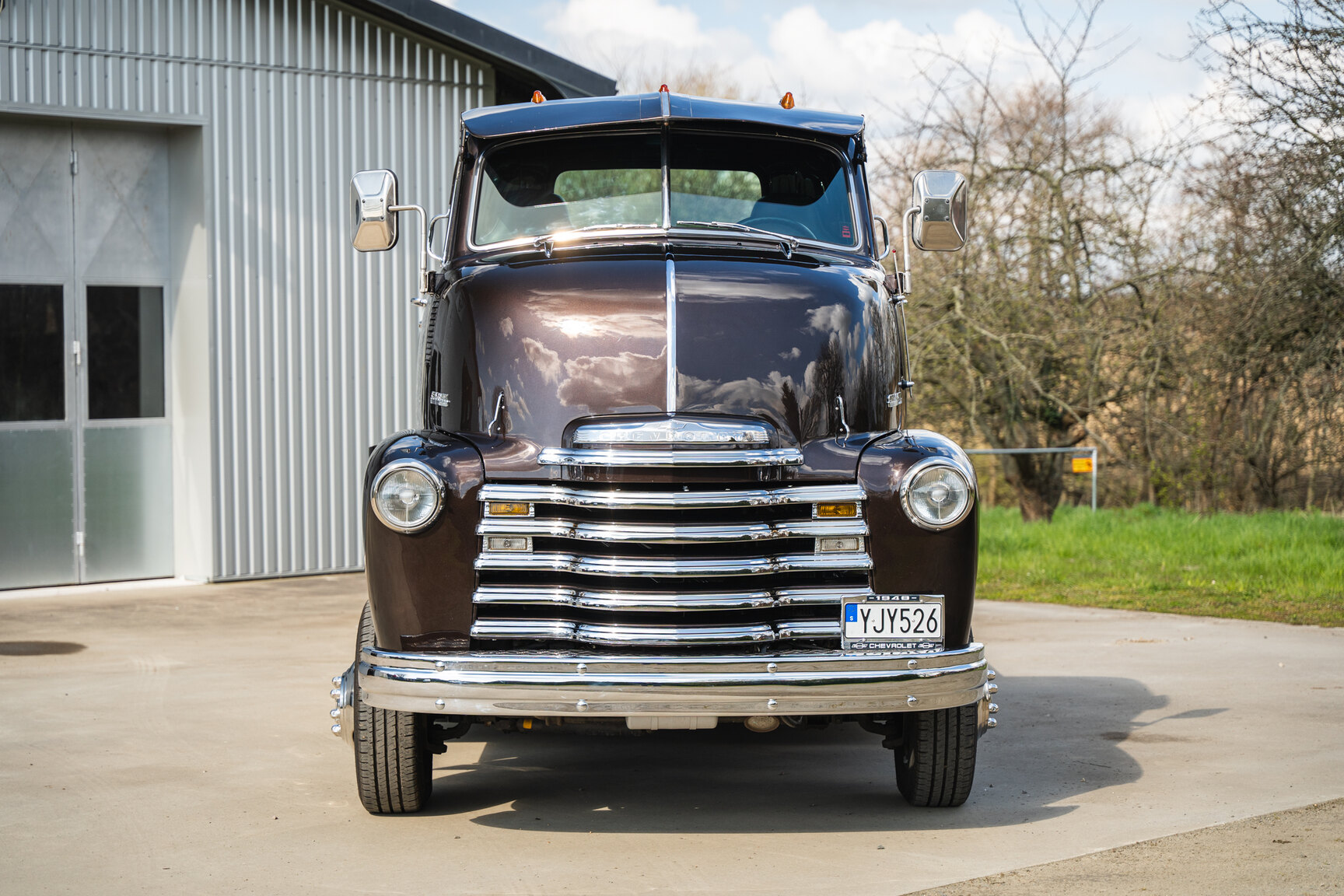 Exterior image of 1948 Chevrolet COE Loadmaster