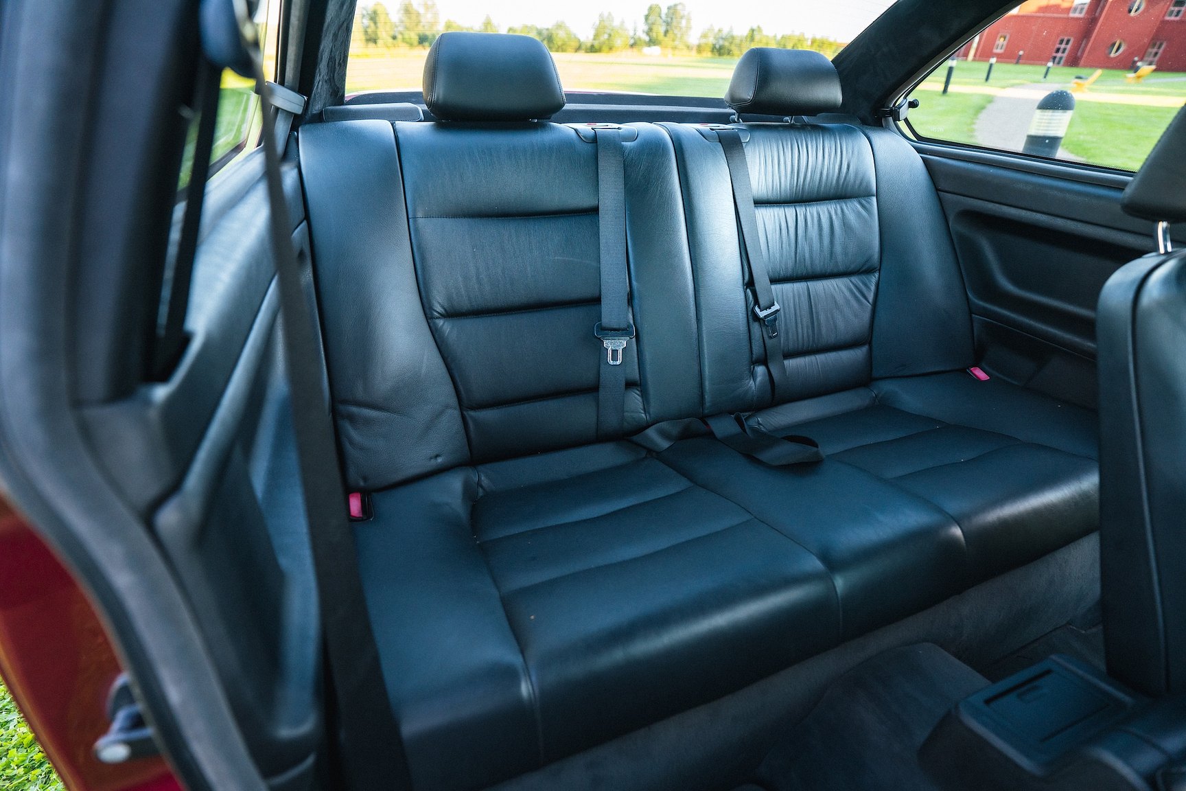 Interior image of 1992 BMW 325i Coupé "No Reserve Auction"
