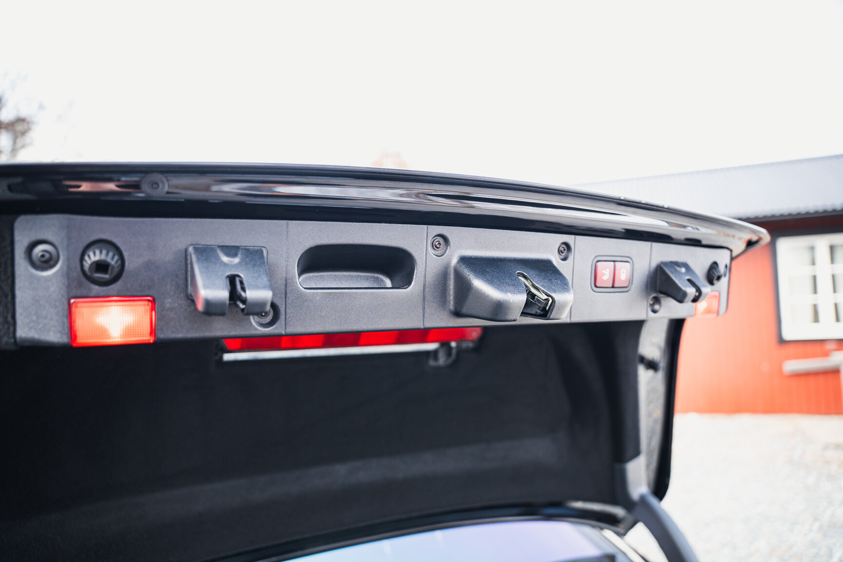 Interior image of 2011 Mercedes-Benz S600 (94)