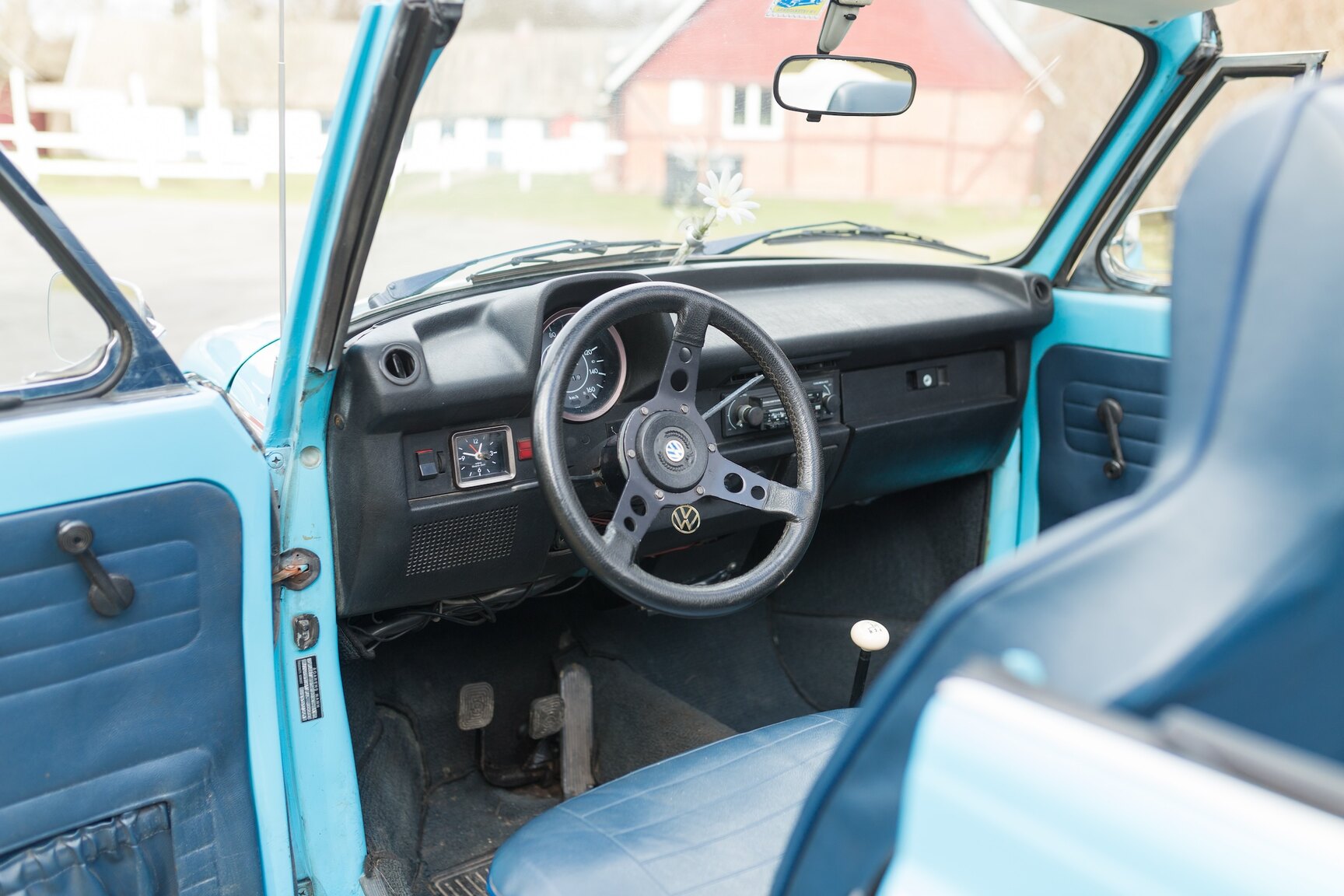 Interiörbild 1974 VW 1303 LS CAB (1)