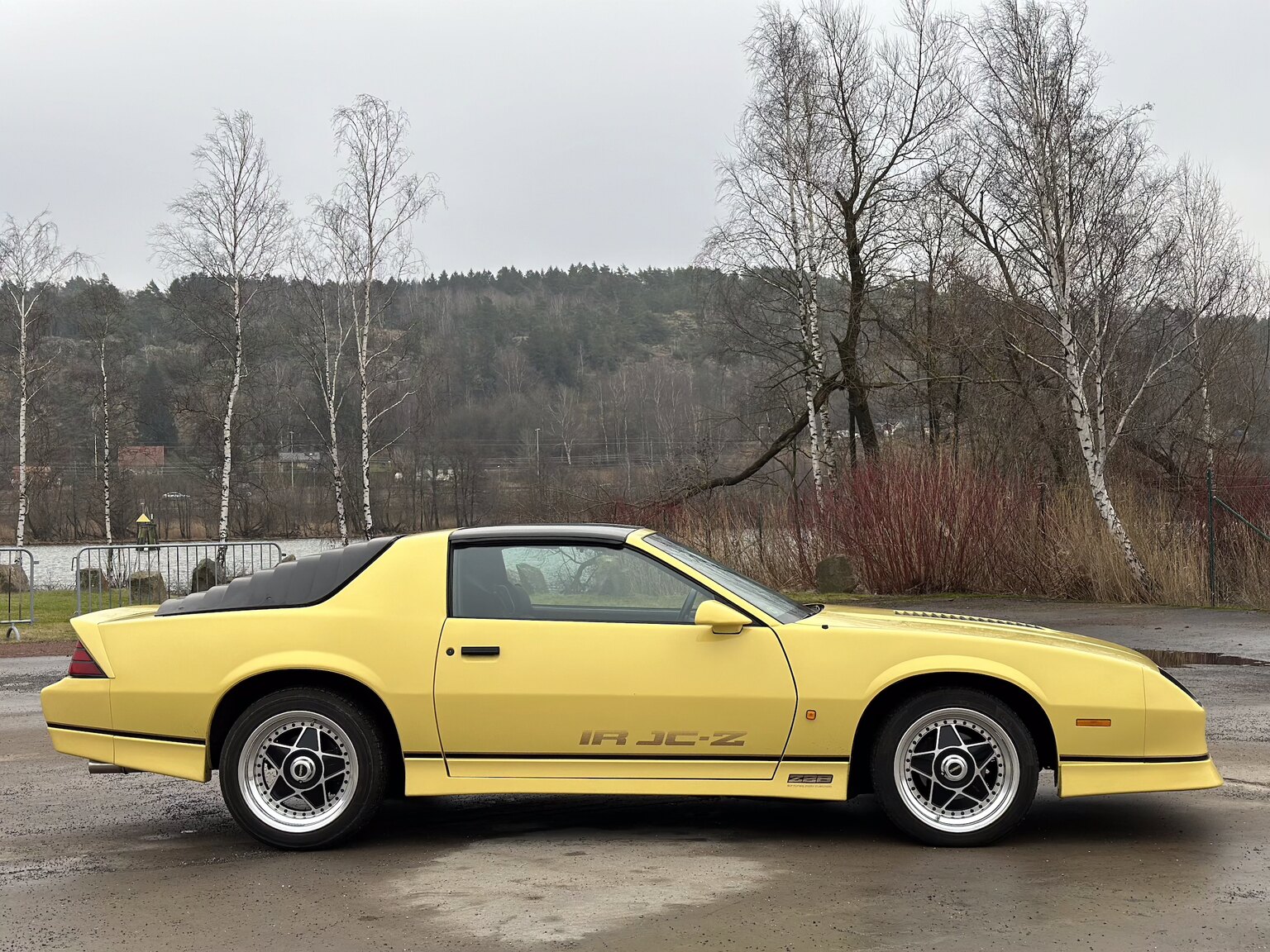 Exterior image of 1987 Chevrolet Camaro Z28