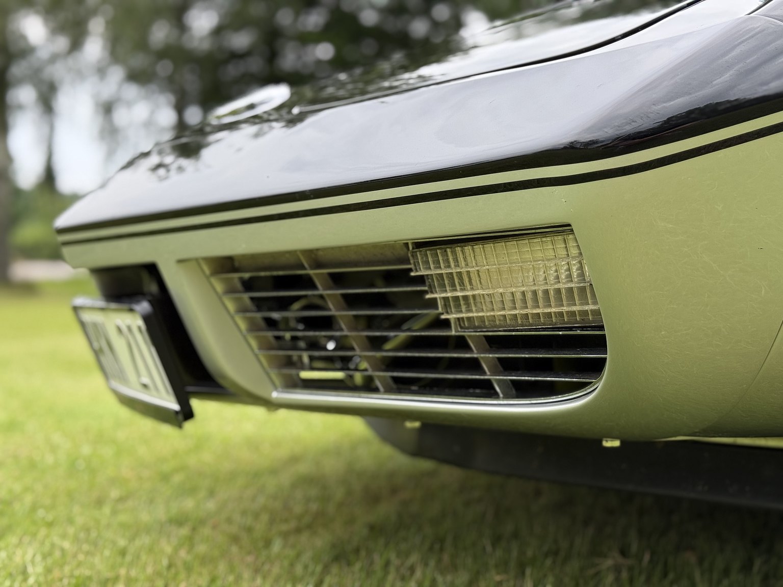 Exterior image of 1973 Chevrolet Corvette Stingray