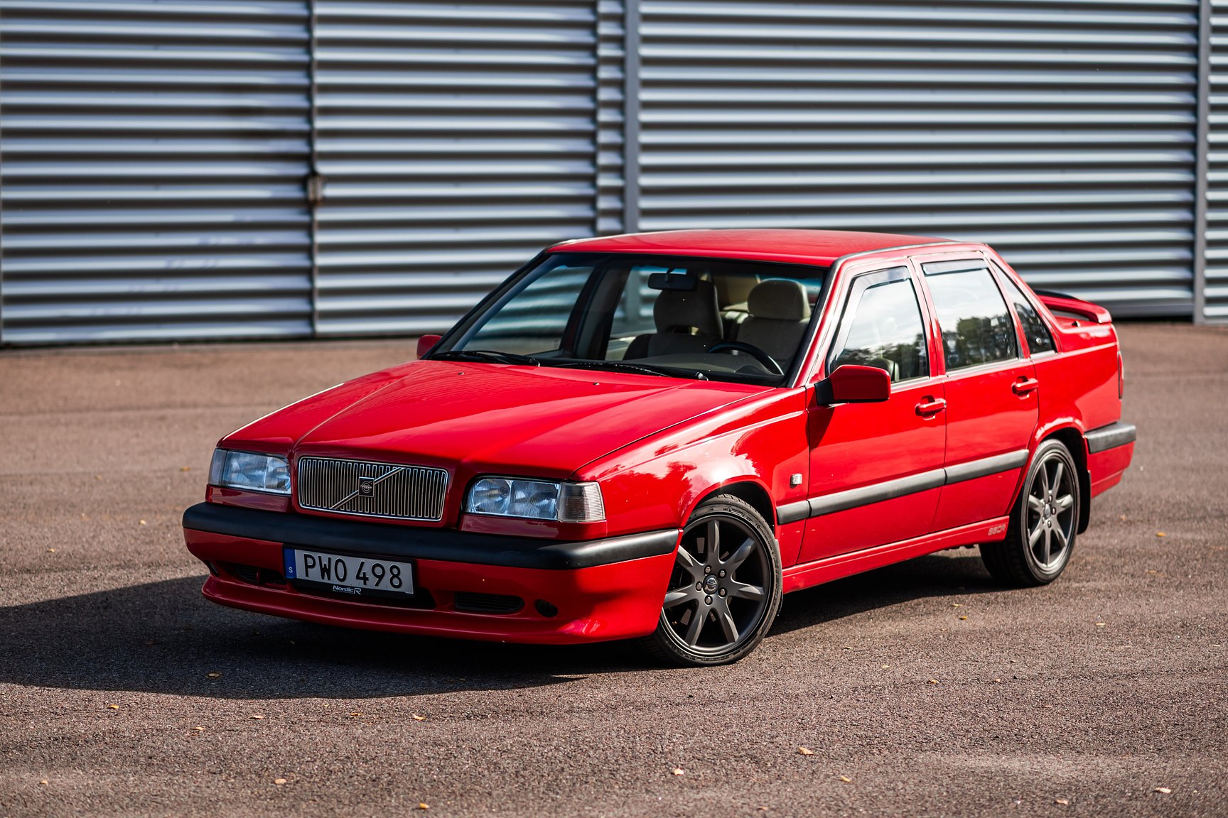 Exterior image of 1996 Volvo 850 R