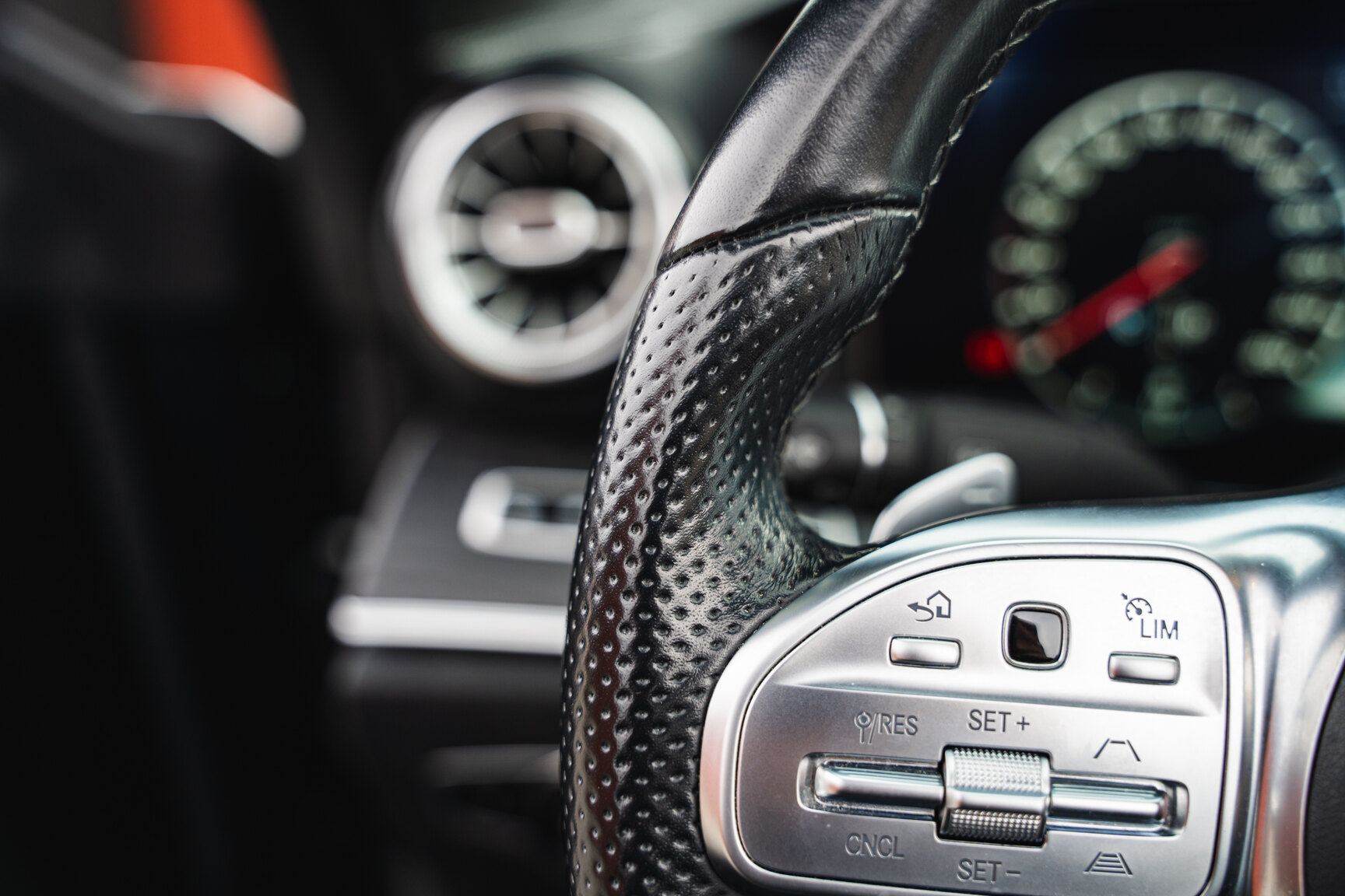 Interiörbild 2019 Mercedes-Benz E300 Cabriolet