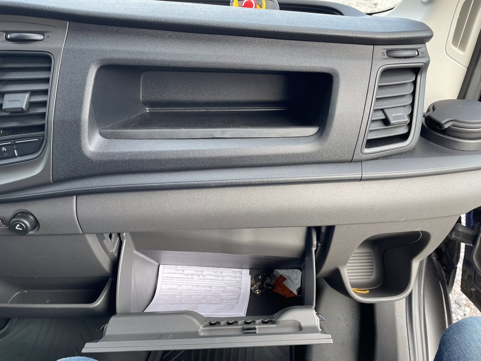 Interior image of 2022 Ford Transit fordonstransport