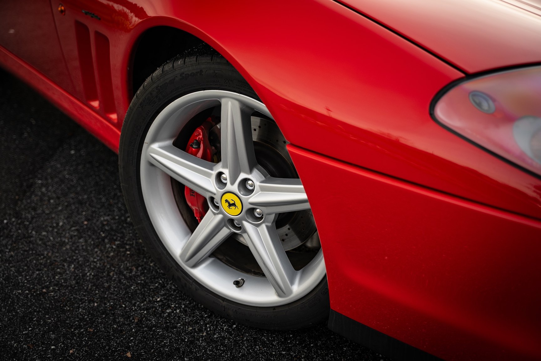 Aussenfoto 2003 Ferrari 575M Maranello