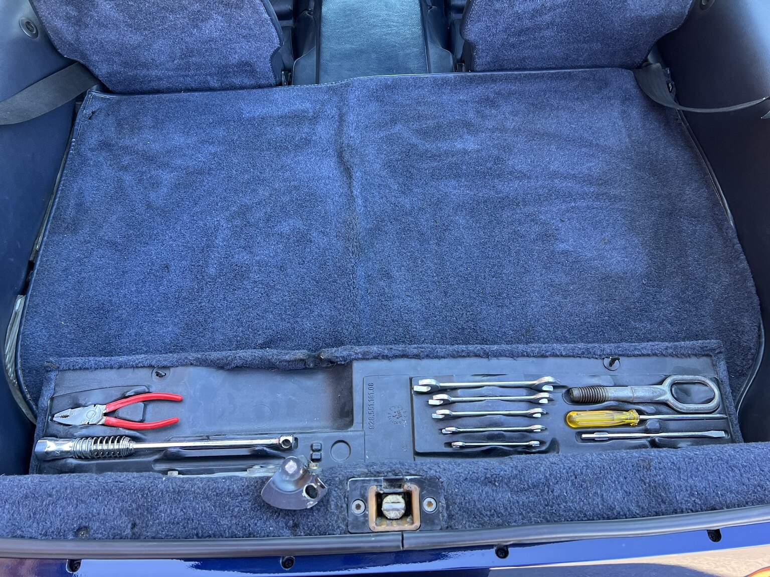 Interior image of 1993 Porsche 928 GTS