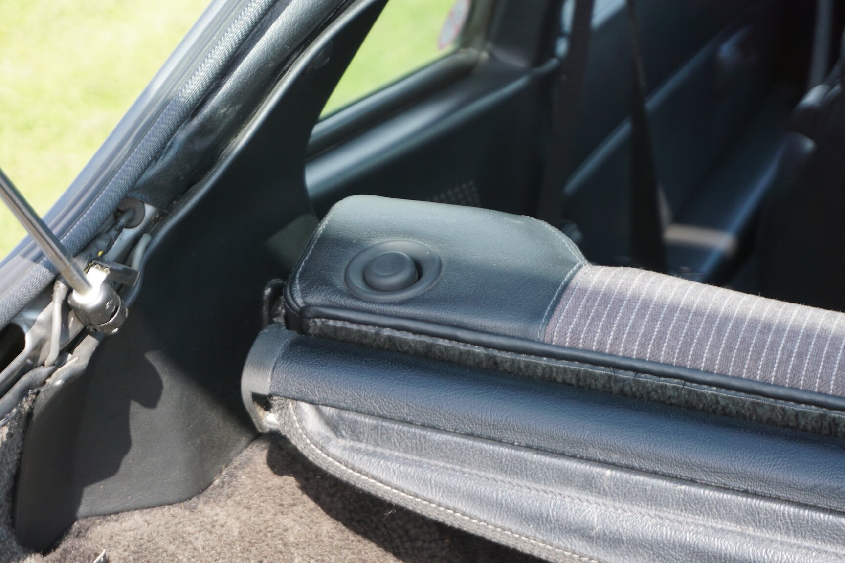 Interior image of 1985 Porsche 944 "NO RESERVE AUCTION"