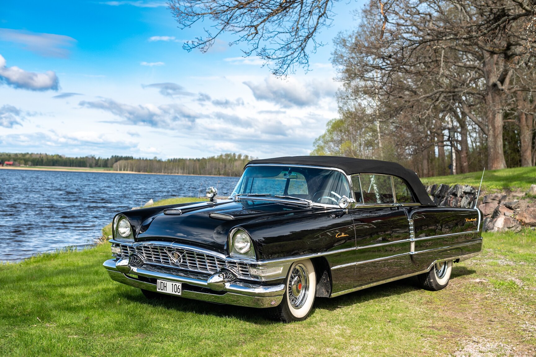 Exterior image of 1955 Packard Caribbean Cabriolet  (4)