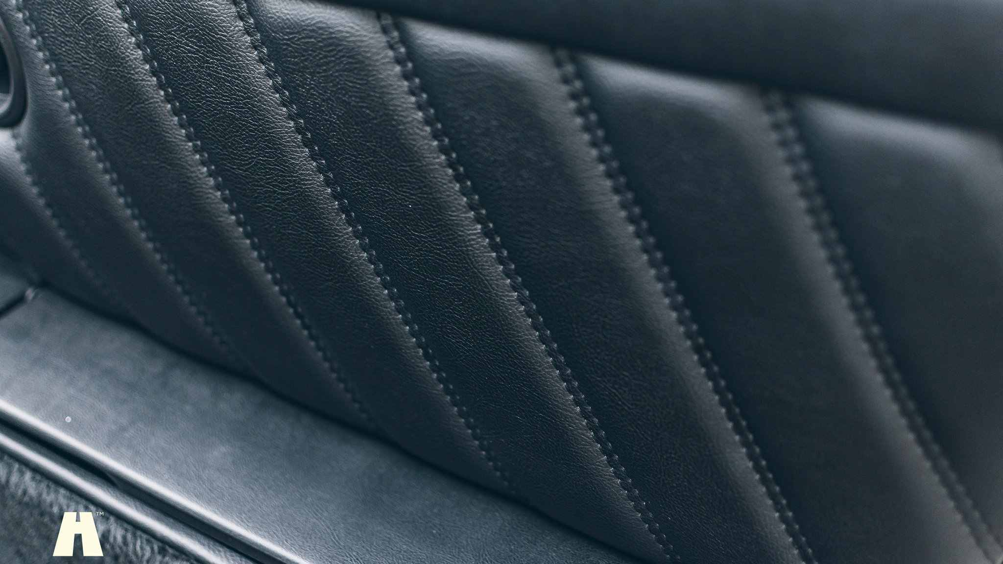 Interior image of 1989 Porsche 911 Carrera 3.2 Targa (28)