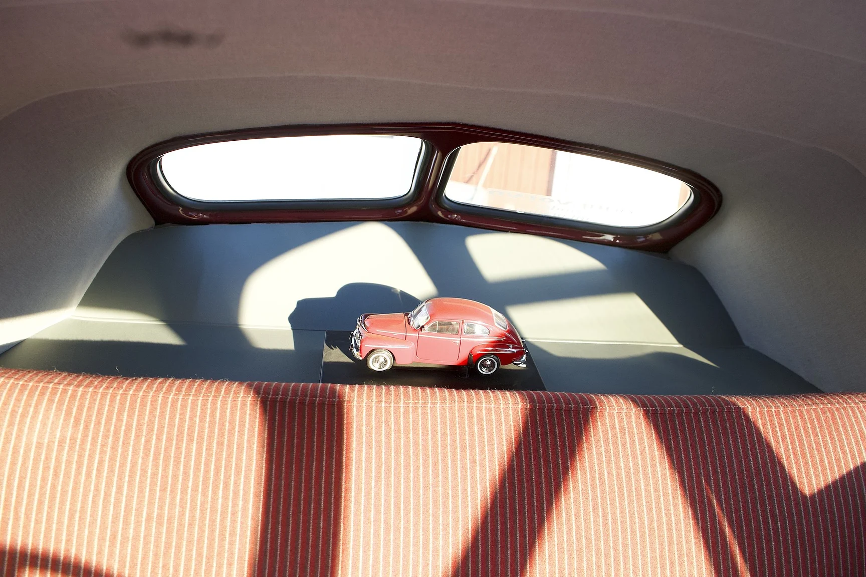 Interior image of 1953 Volvo PV444 DS (18)