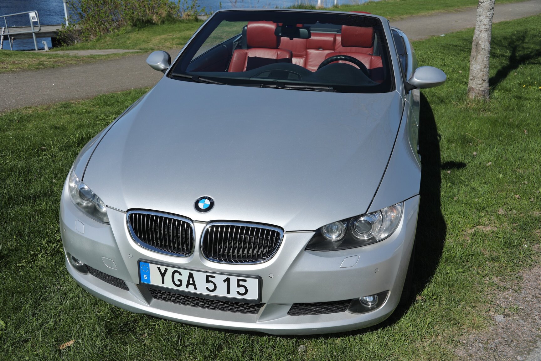 Exterior image of 2008 BMW 325D Cabriolet
