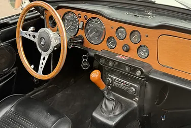 #<Image:0x00007f5ef7b70658>