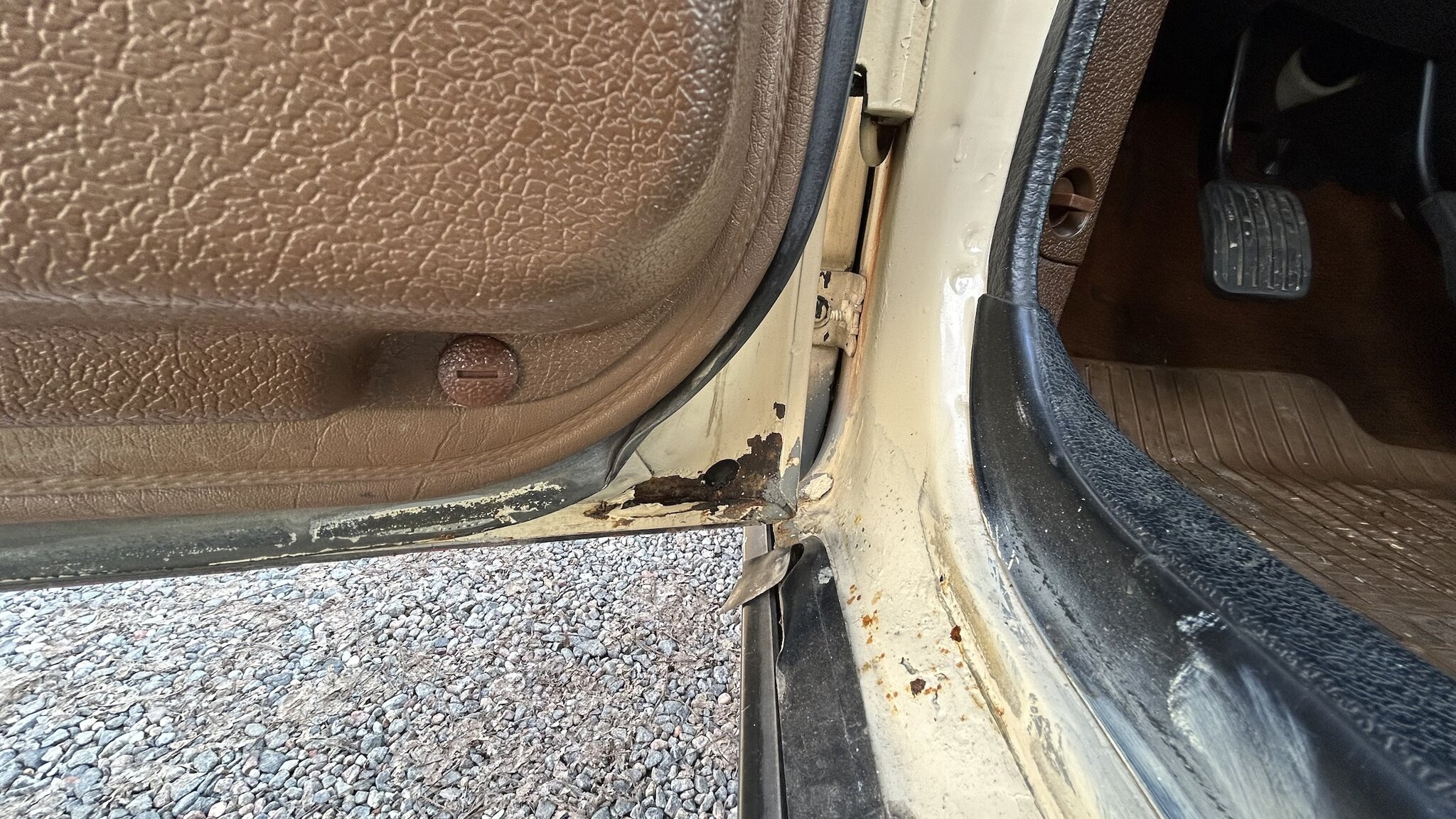 Interior image of 1987 Volvo 244