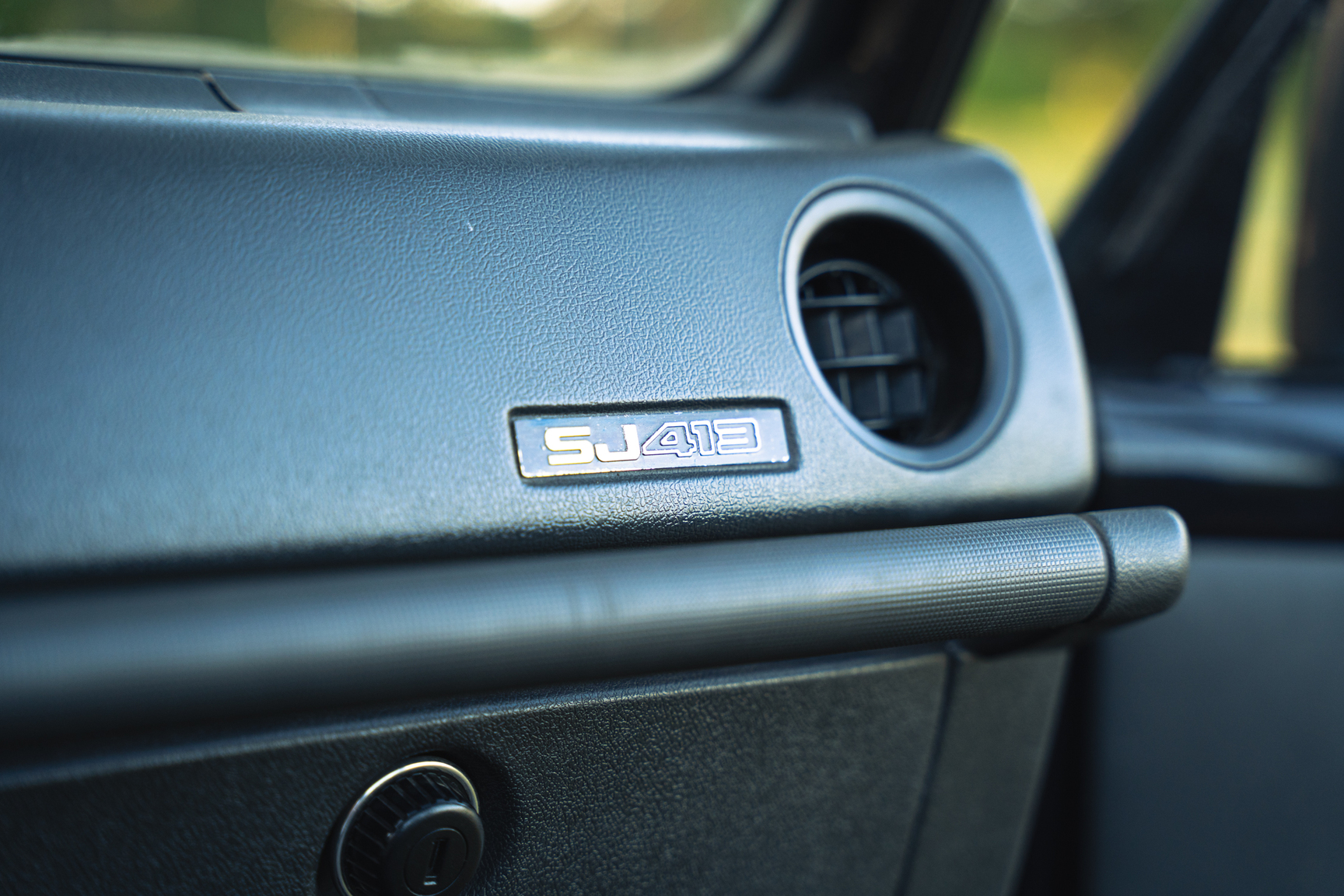 Interior image of 1987 Suzuki SJ413 long