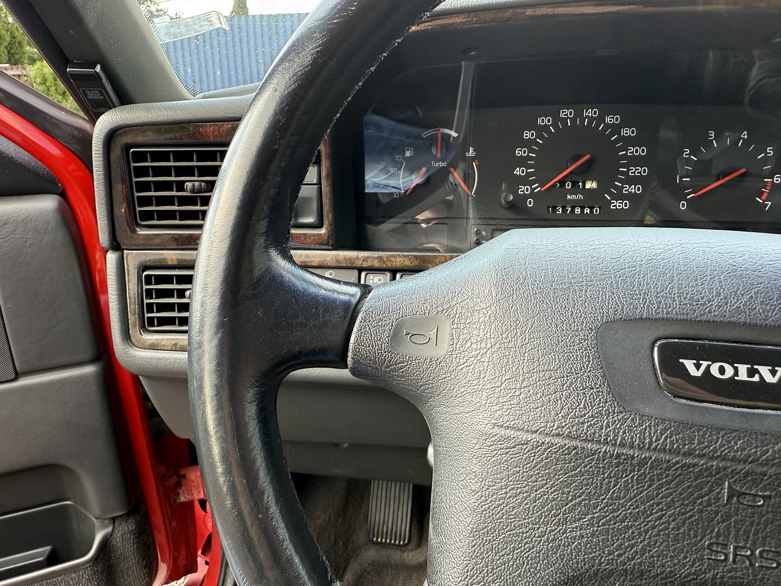 Interior image of 1996 Volvo 850 R "T-Röd"