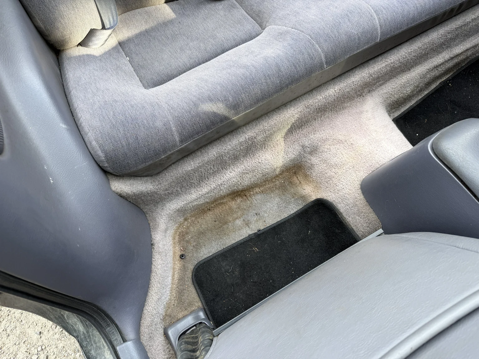 Interior image of 1997 Chrysler Sebring Cabriolet (48)