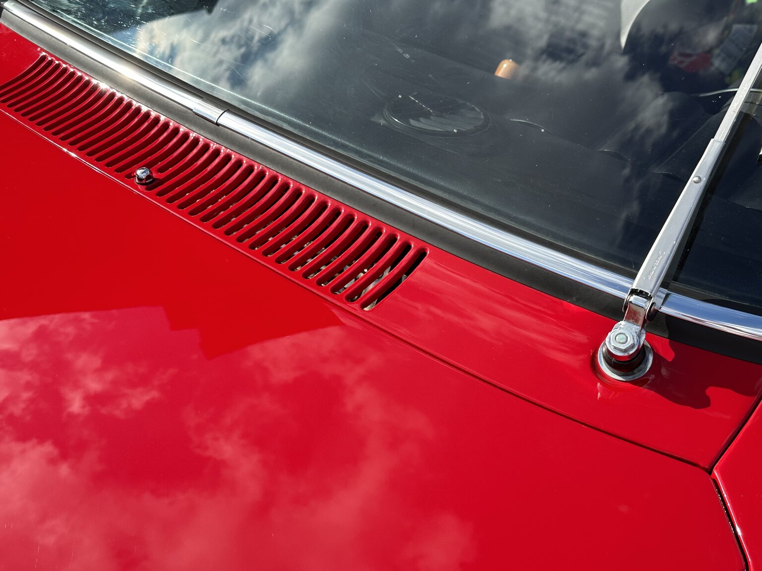 Exteriörbild på 1972 Alfa Romeo 2000 GTV Bertone Coupé