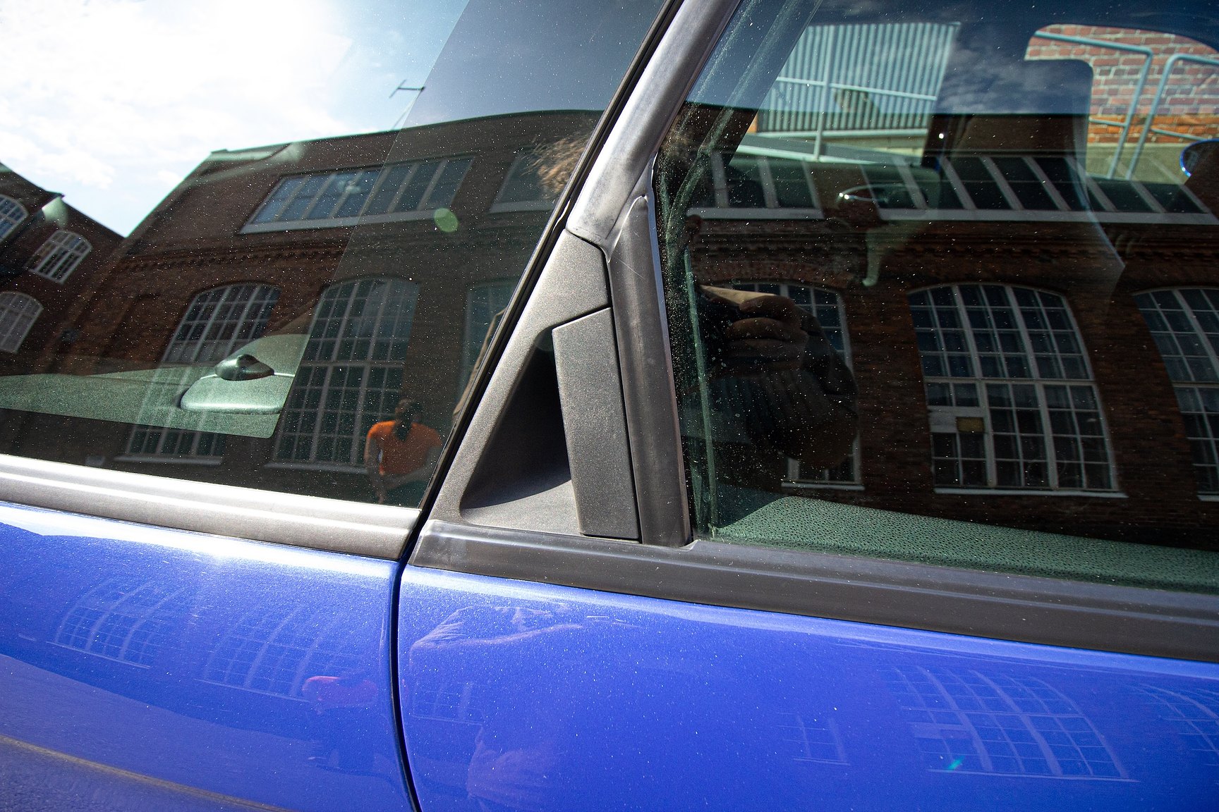 Exterior image of 2004 Alfa Romeo 156 GTA