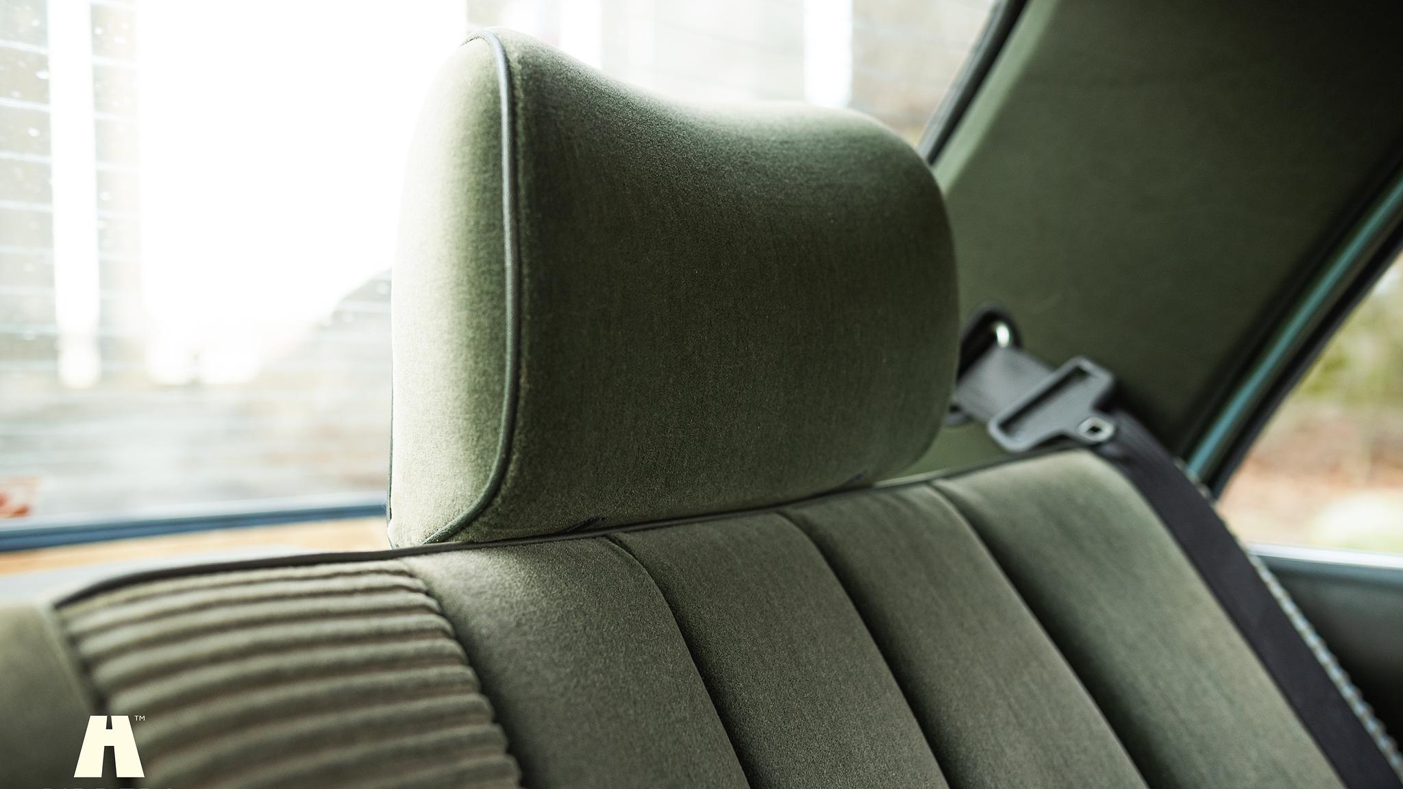 Innenraumfoto von 1985 Mercedes-Benz 200 Series 3  (53)