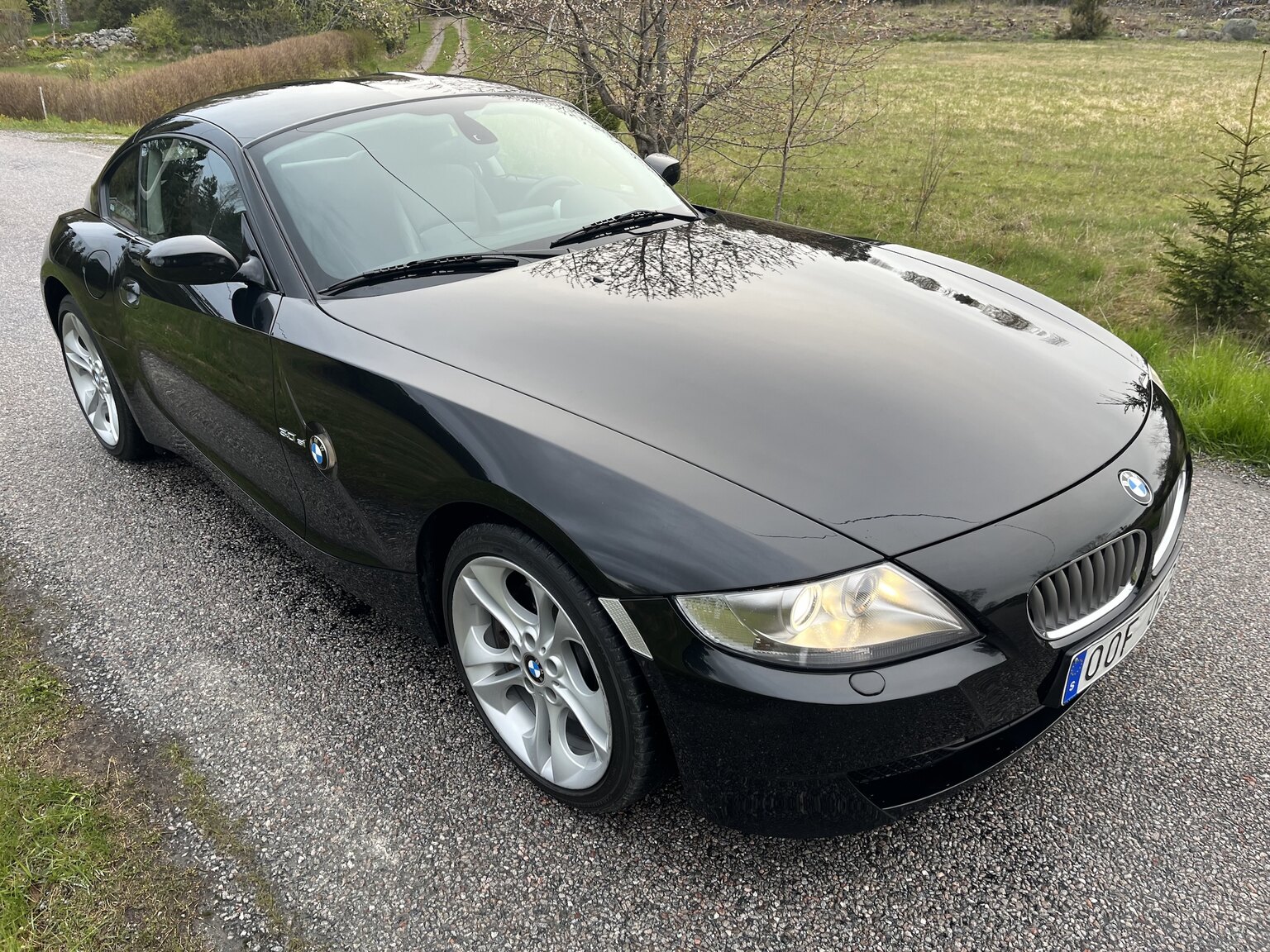 Exterior image of 2007 BMW Z4 3.0Si Coupé