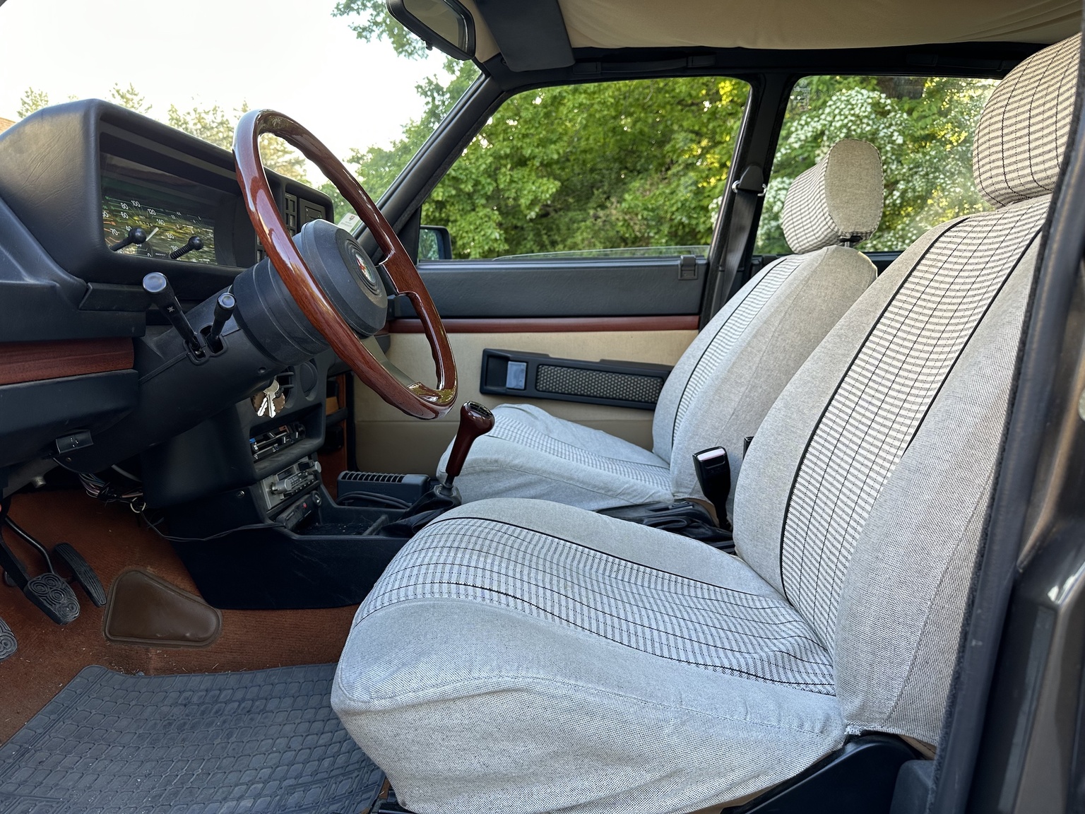 Interior image of 1984 Alfa Romeo Alfetta 2000