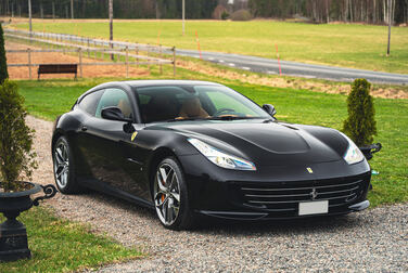 Exteriörbild på 2018 Ferrari GTC4 Lusso T