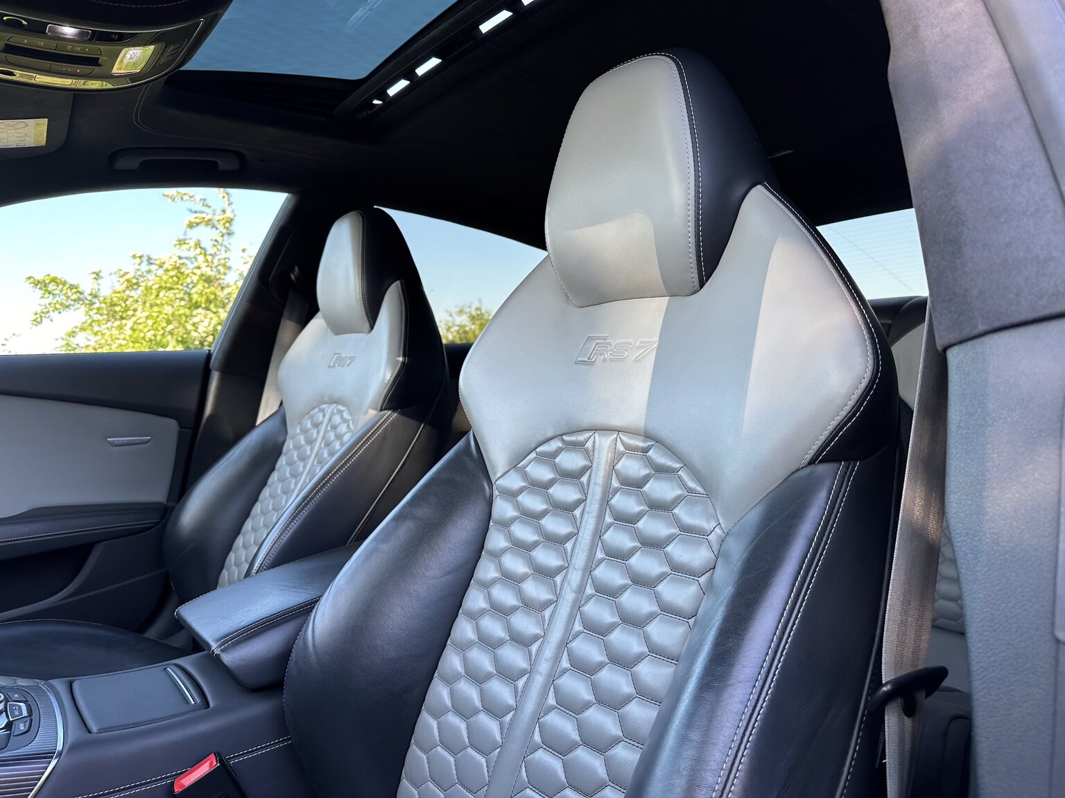 Interiörbild 2015 Audi RS7 (3)