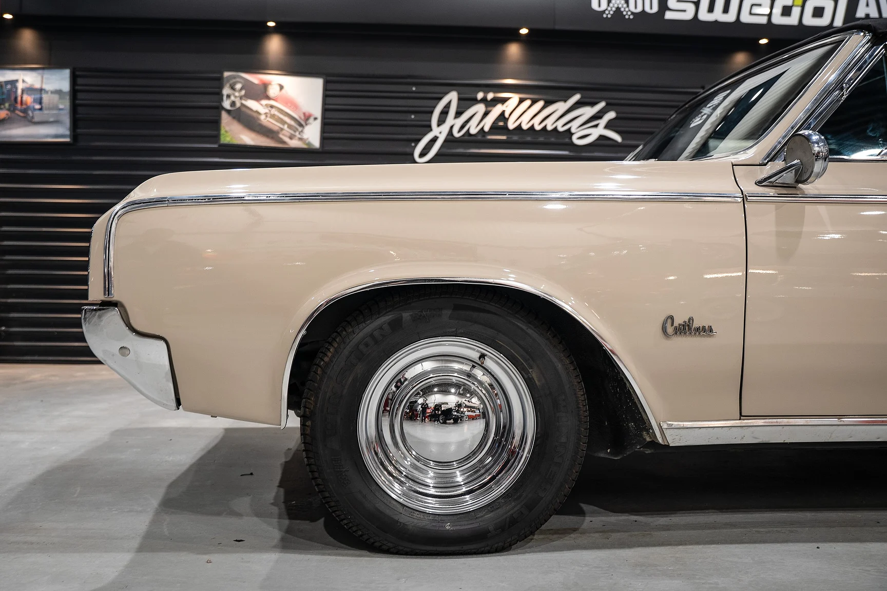 Aussenfoto 1964 Oldsmobile Cutlass Convertible (4)