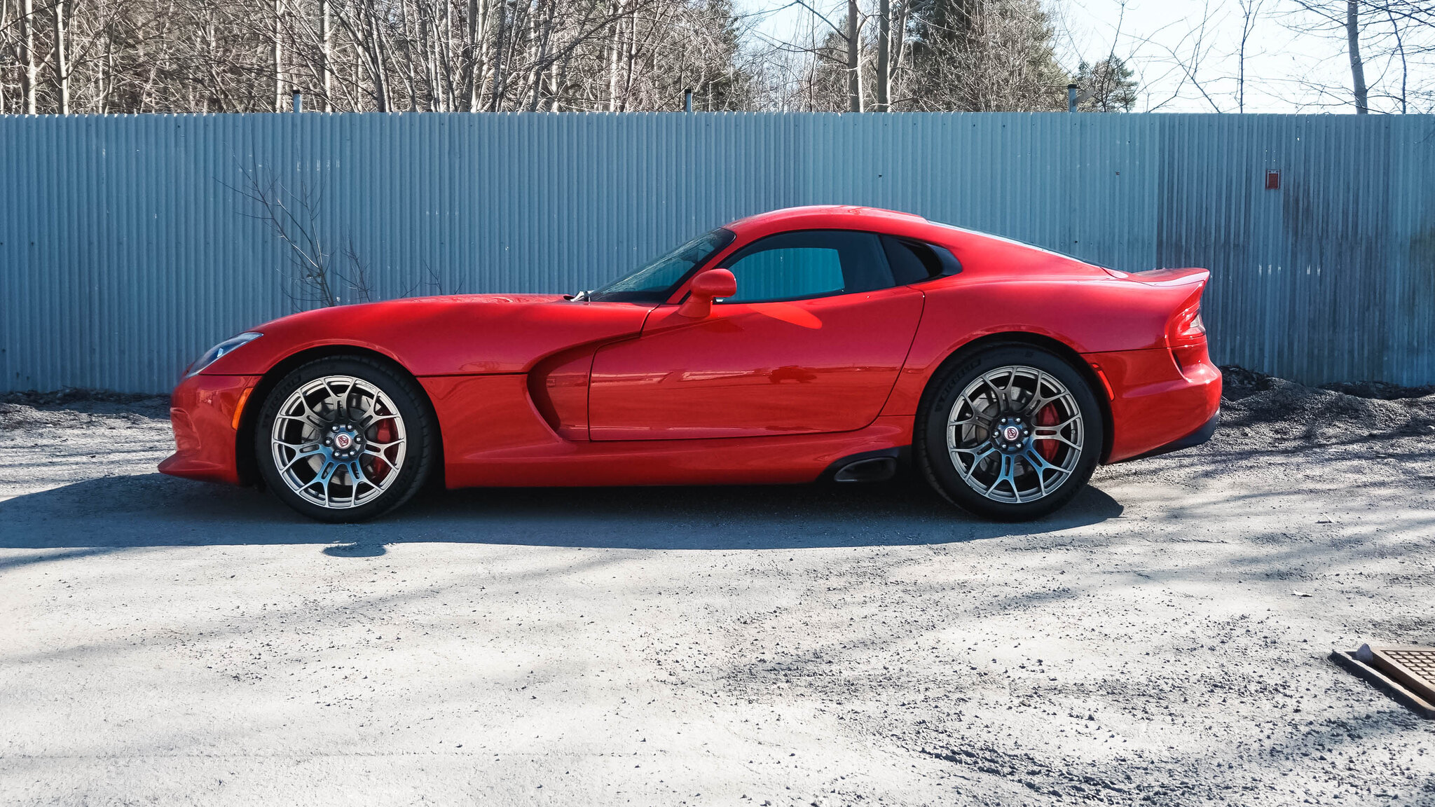 Exterior image of 2014 Dodge Viper GTS (14)